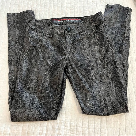 Standards and practices snakeskin print jeans - Picture 4 of 9